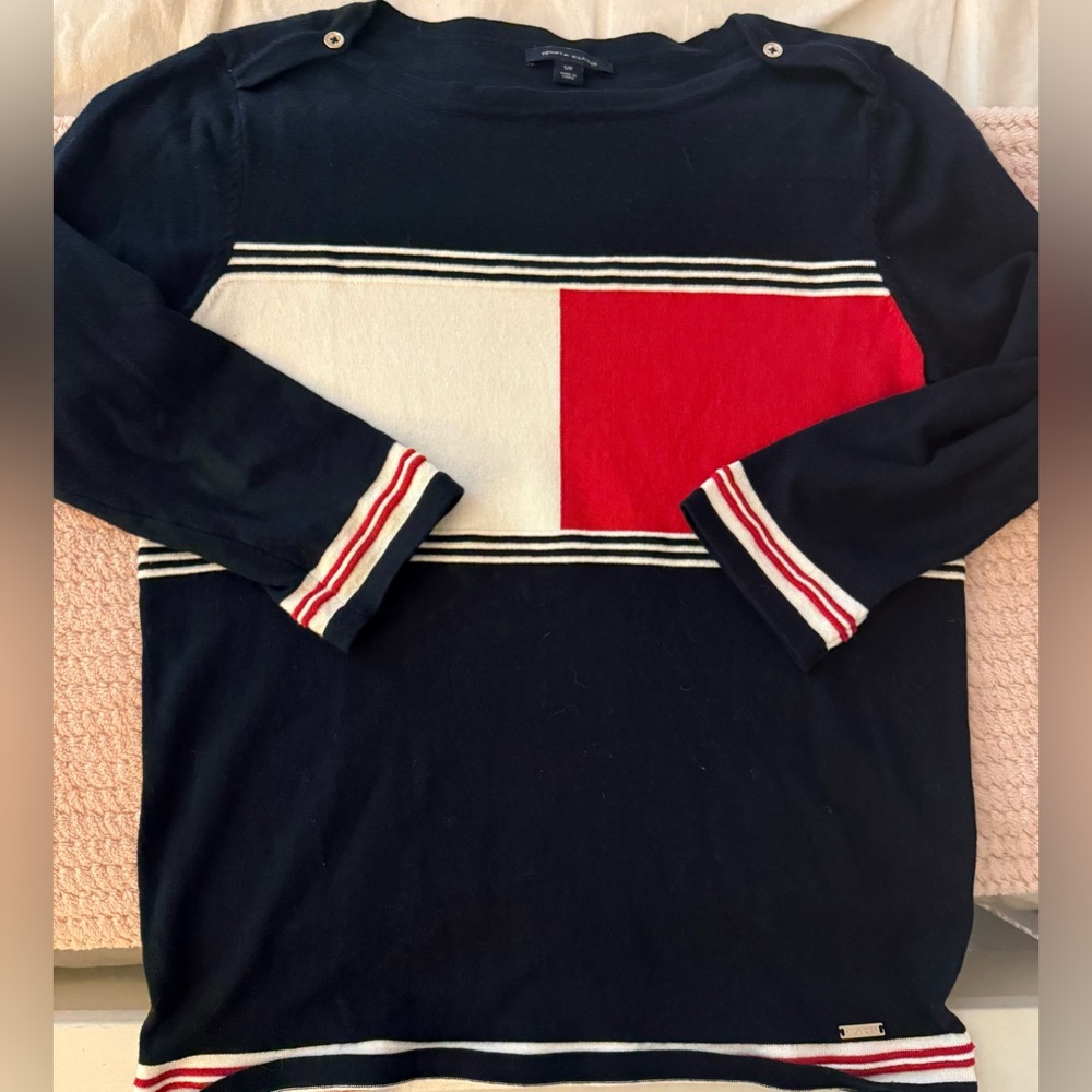 Tommy Hilfiger Navy light weight sweater - Picture 2 of 5